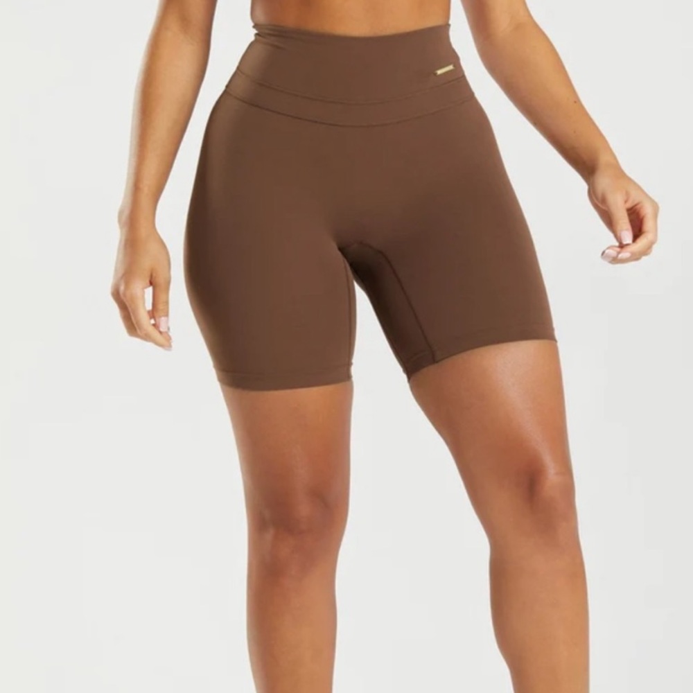 Whitney Simmons Cycle Short Brown Small